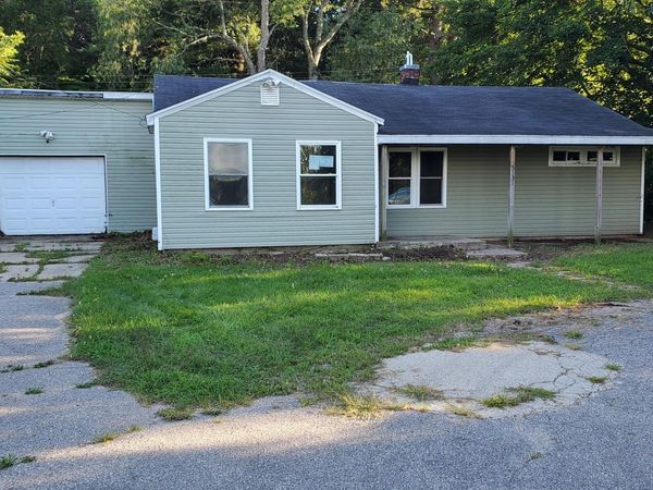 5131 Grand River Drive NE, Grand Rapids, MI 49525