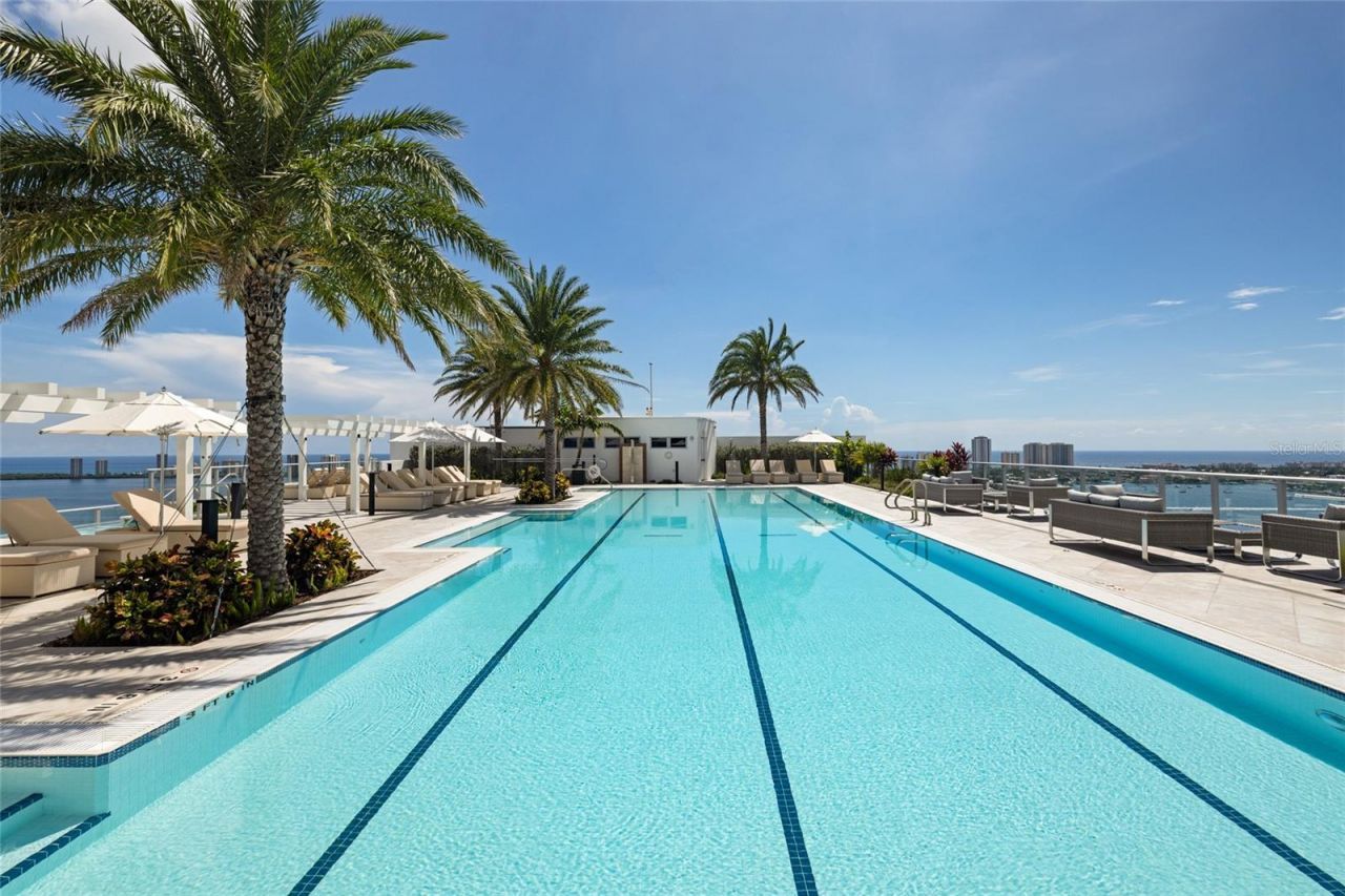 220 Lake Shore Drive, Unit 704, Lake Park, FL 33403 Photo