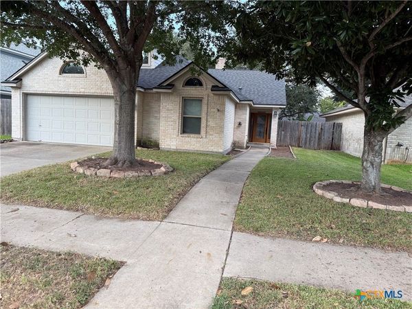 106 Amhurst Street , Victoria, TX 77904