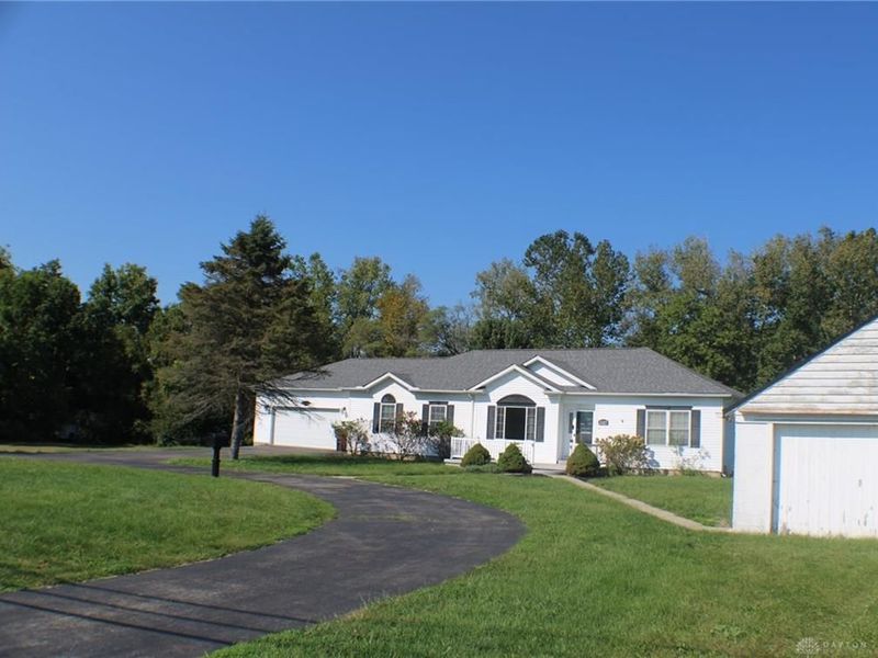 2727 S Medway New Carlisle Road, Medway, OH 45341 Photo 2