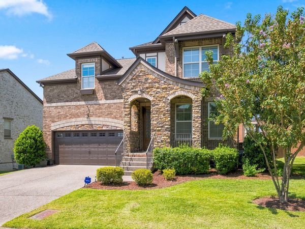 5128 Mountainbrook Cir, Hermitage, TN 37076