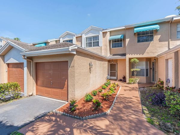 7107 Woodmont Way, Tamarac, FL 33321