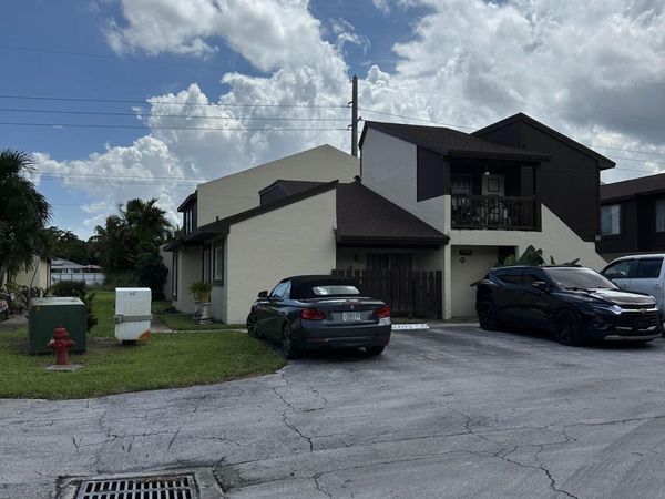5292 BOSQUE Lane, Unit 57, West Palm Beach, FL 33415