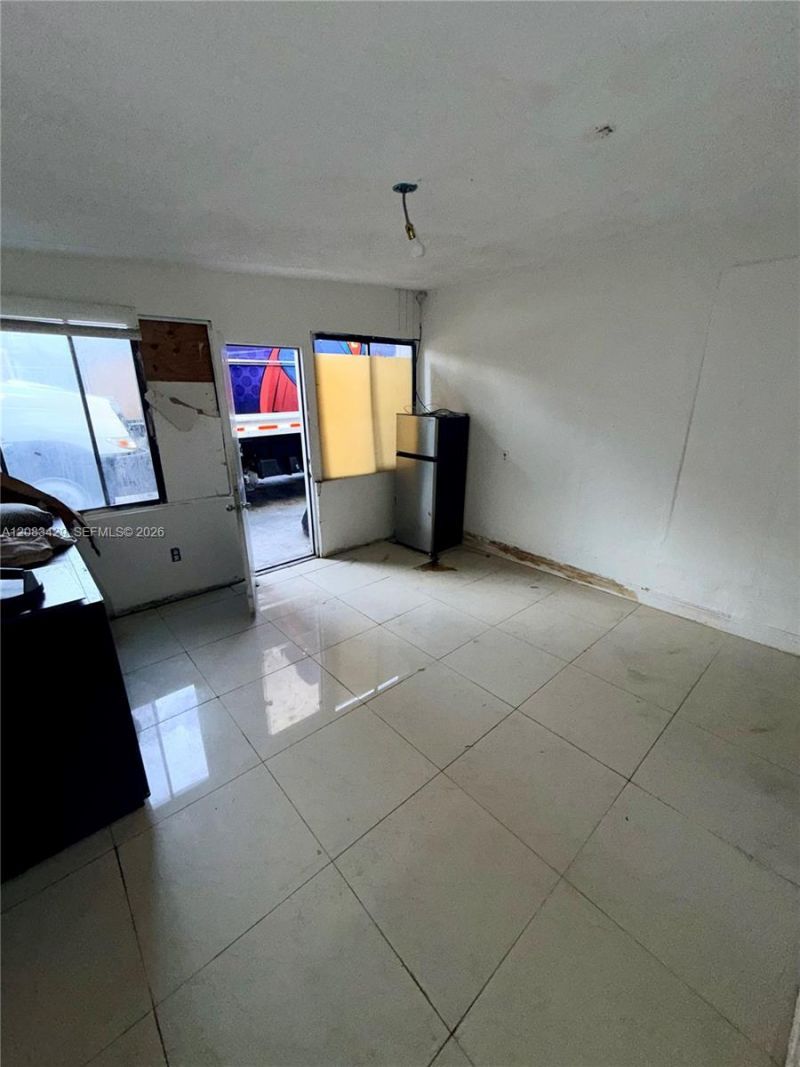 1829 NW 5th St , Miami, FL 33125 Photo