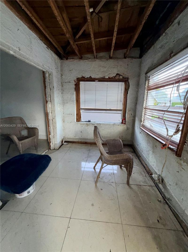 1829 NW 5th St , Miami, FL 33125 Photo