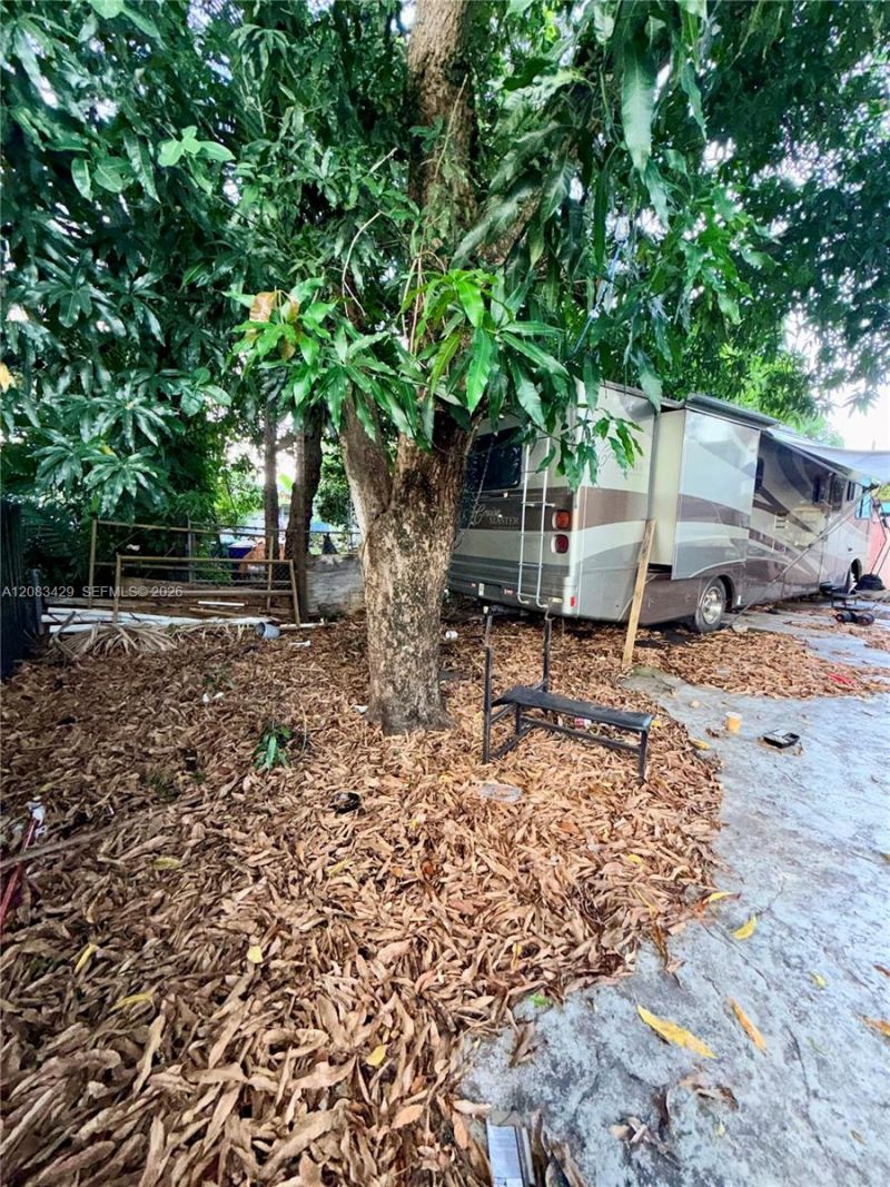 1829 NW 5th St , Miami, FL 33125 Photo