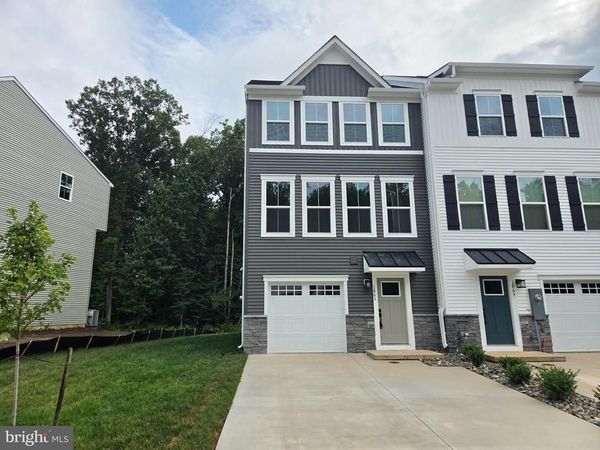 1863 BERGERAC , NEWARK, DE 19702
