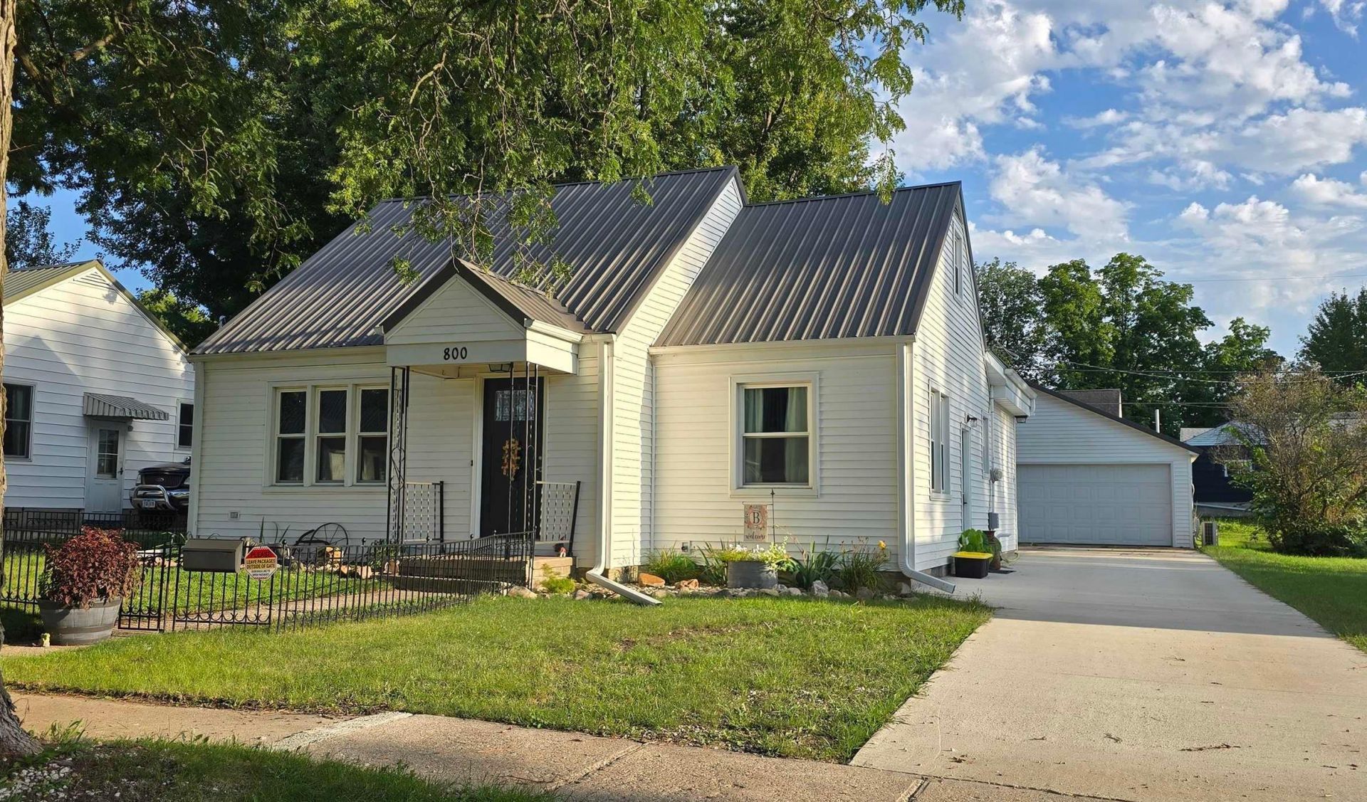 800 7th Avenue, Charles City, IA 50616 Main Photo
