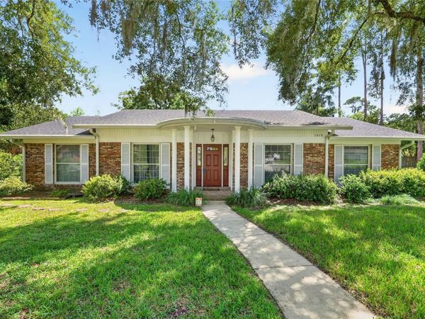 3949 NW 38TH PLACE , GAINESVILLE, FL 32606