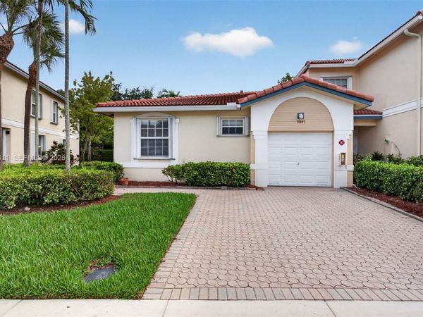 11641 NW 47th Dr , Coral Springs, FL 33076