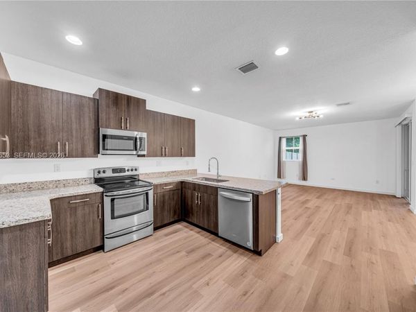 1426 SE 24th Ter , Homestead, FL 33035