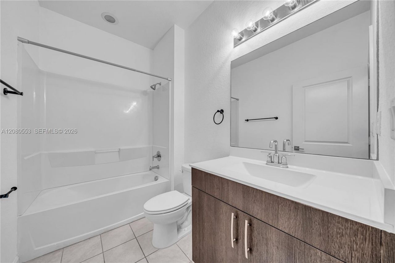 1426 SE 24th Ter, Homestead, FL 33035 Photo