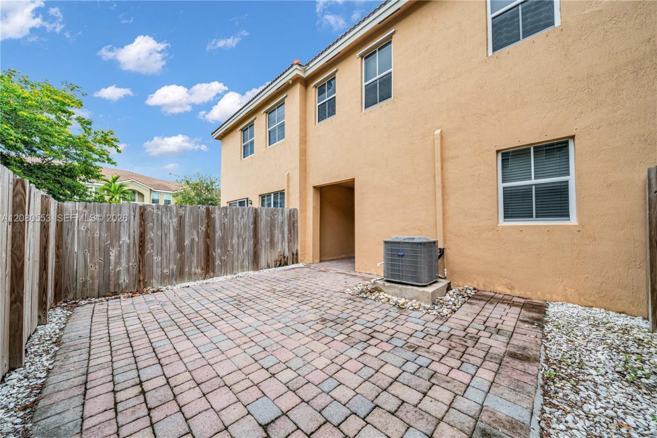1426 SE 24th Ter, Homestead, FL 33035 Photo
