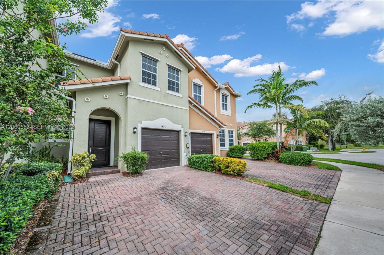 1426 SE 24th Ter, Homestead, FL 33035 Photo