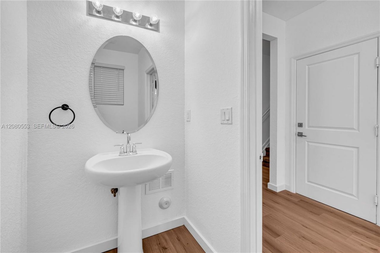 1426 SE 24th Ter, Homestead, FL 33035 Photo