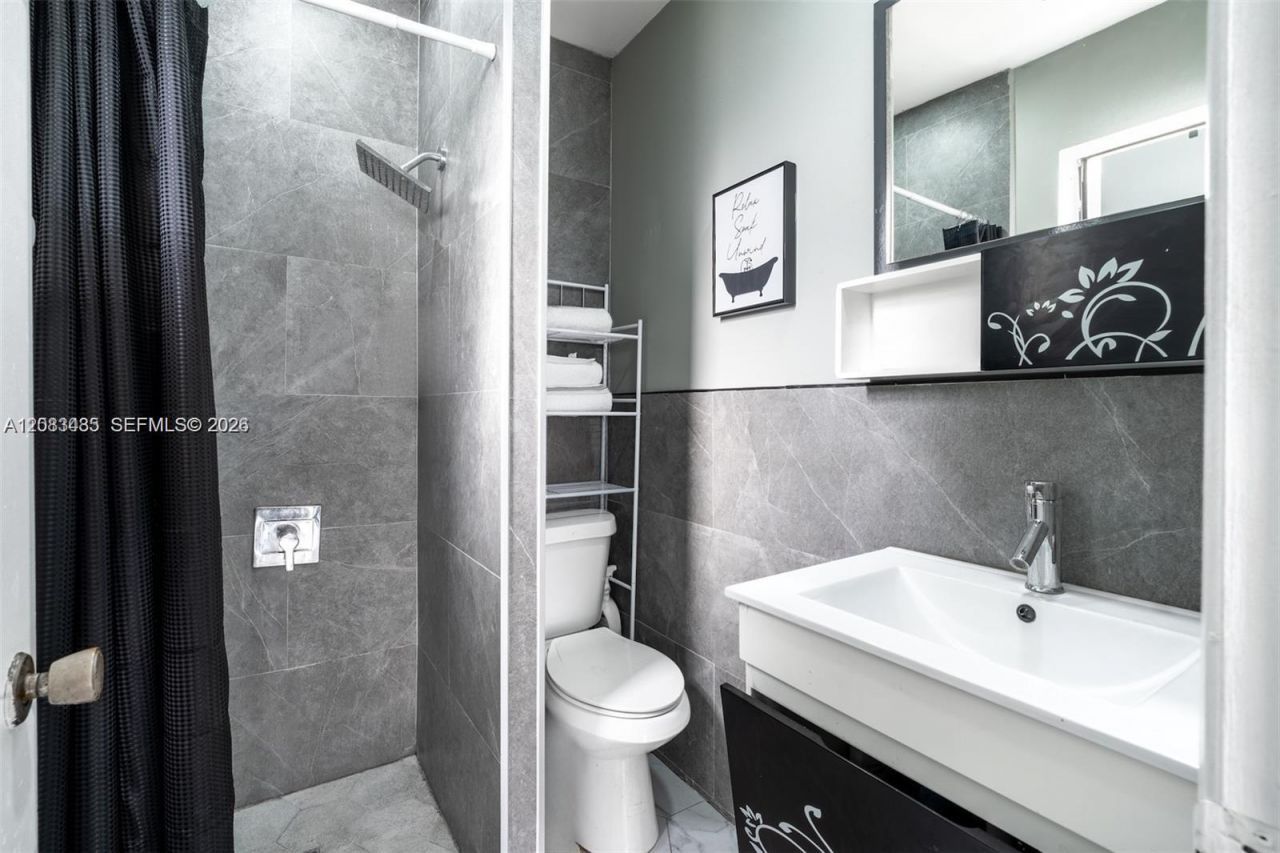 641 NW 198th St , Unit 1, Miami Gardens, FL 33169 Photo