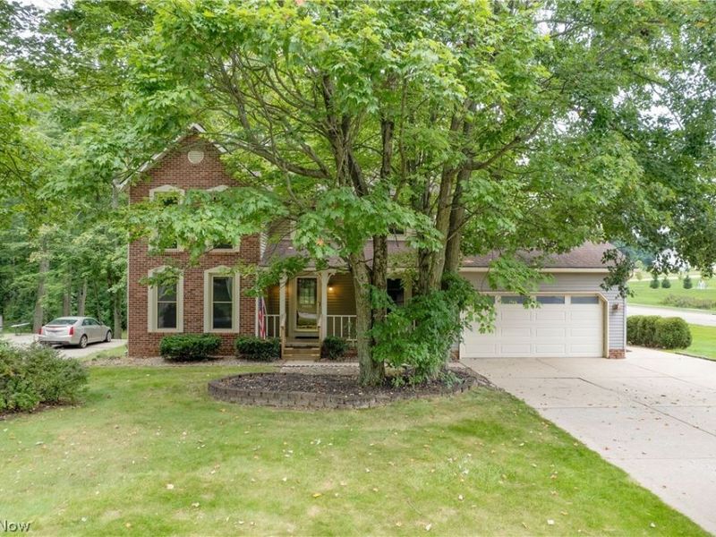 3846 Golden Wood Way, Uniontown, OH 44685 Photo 3