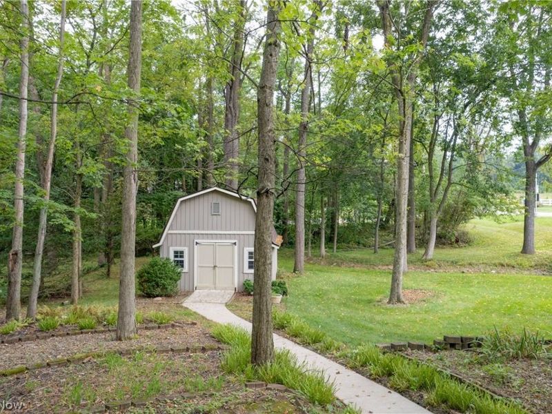 3846 Golden Wood Way, Uniontown, OH 44685 Photo 45