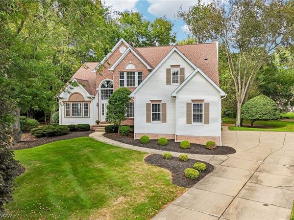 2965 Greenspire Lane, Akron, OH 44333