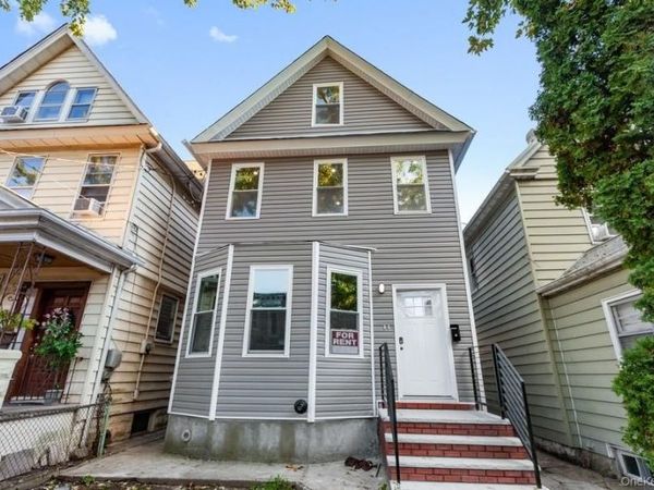 10418 89th Avenue , Richmond Hill, NY 11418