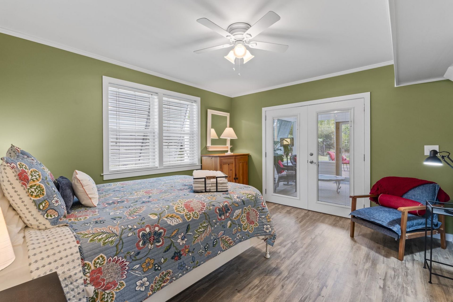 709 Parker Dr. Photo 11