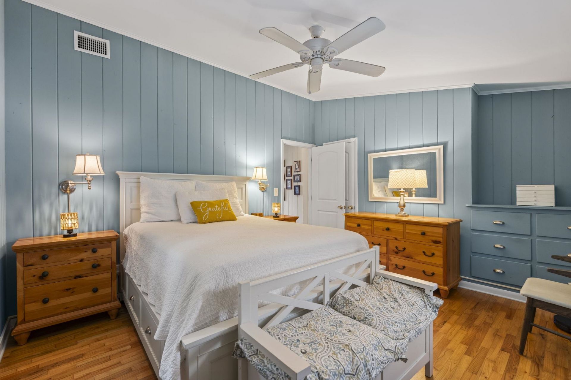 709 Parker Dr. Photo 30