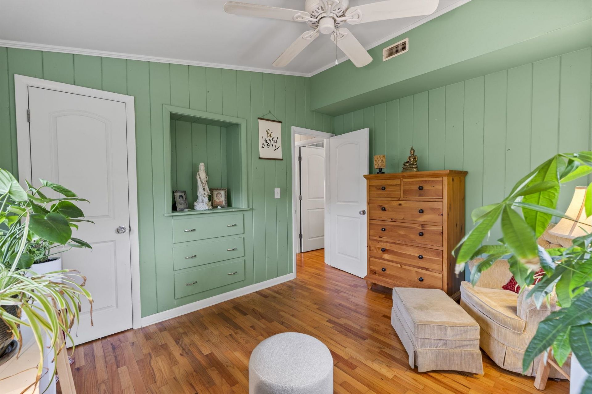 709 Parker Dr. Photo 32