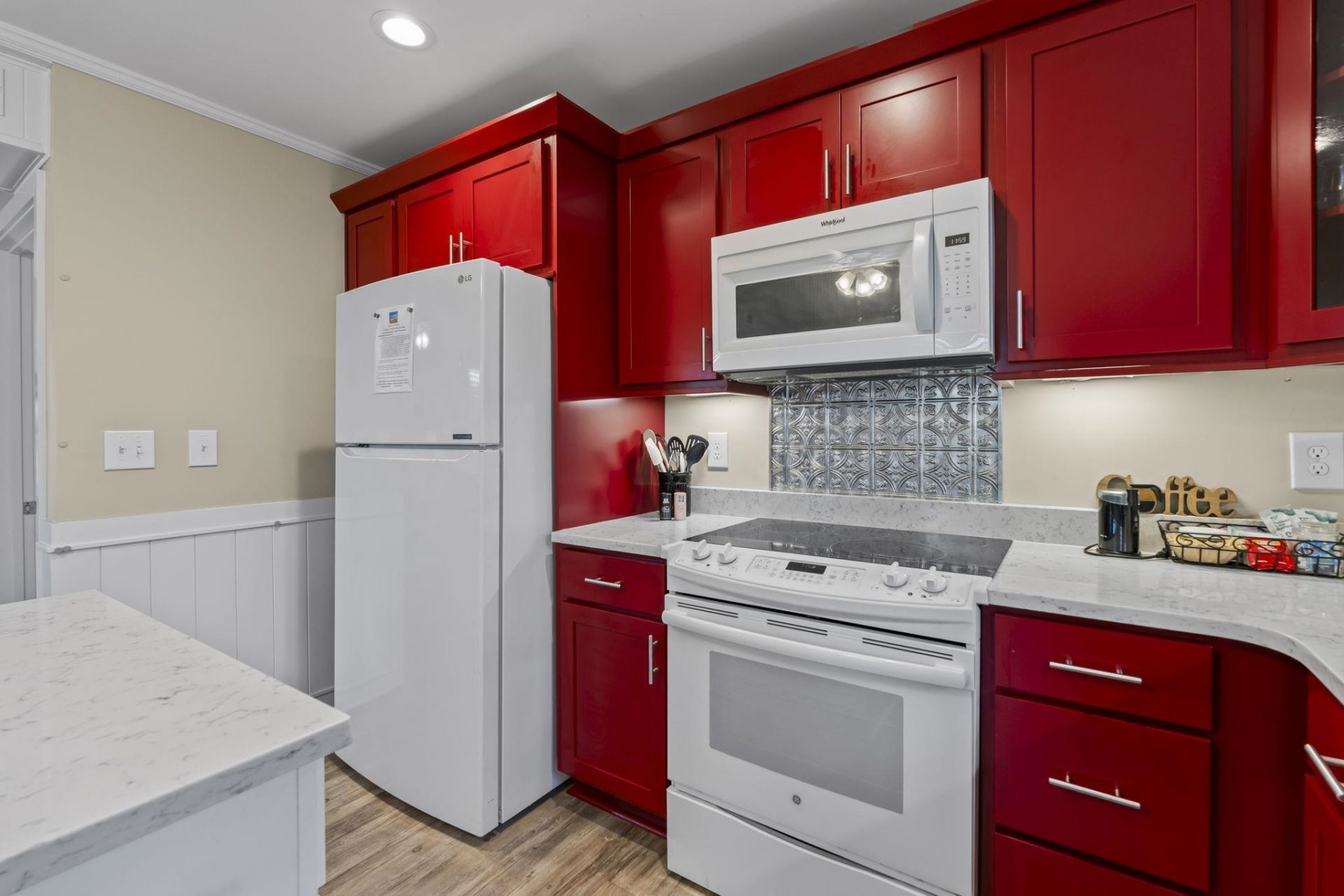 709 Parker Dr. Photo 4