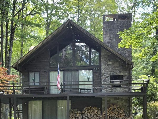 109 Valley Run , Greentown, PA 18426