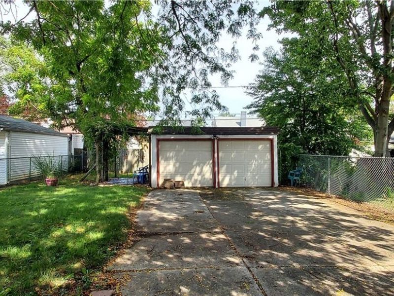 11320 Florian Avenue, Cleveland, OH 44111 Photo 4