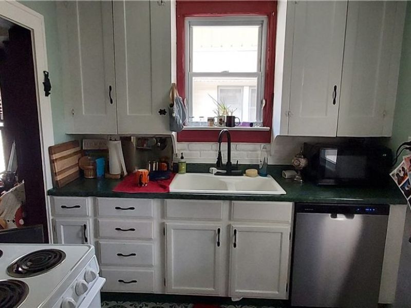 11320 Florian Avenue, Cleveland, OH 44111 Photo 6