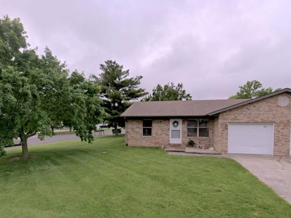 842 SOUTHGATE Drive, Freeburg, IL 62243