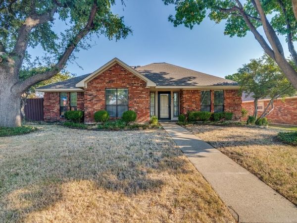 3405 Blossom Drive, Sachse, TX 75048