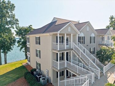 572 Moon Bay Drive, Unit #5, Kuttawa, KY 42055