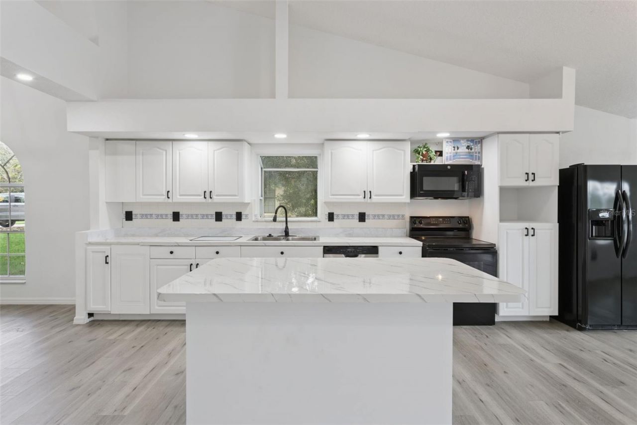 6302 Silver Oaks Drive , Zephyrhills, FL 33542 Photo
