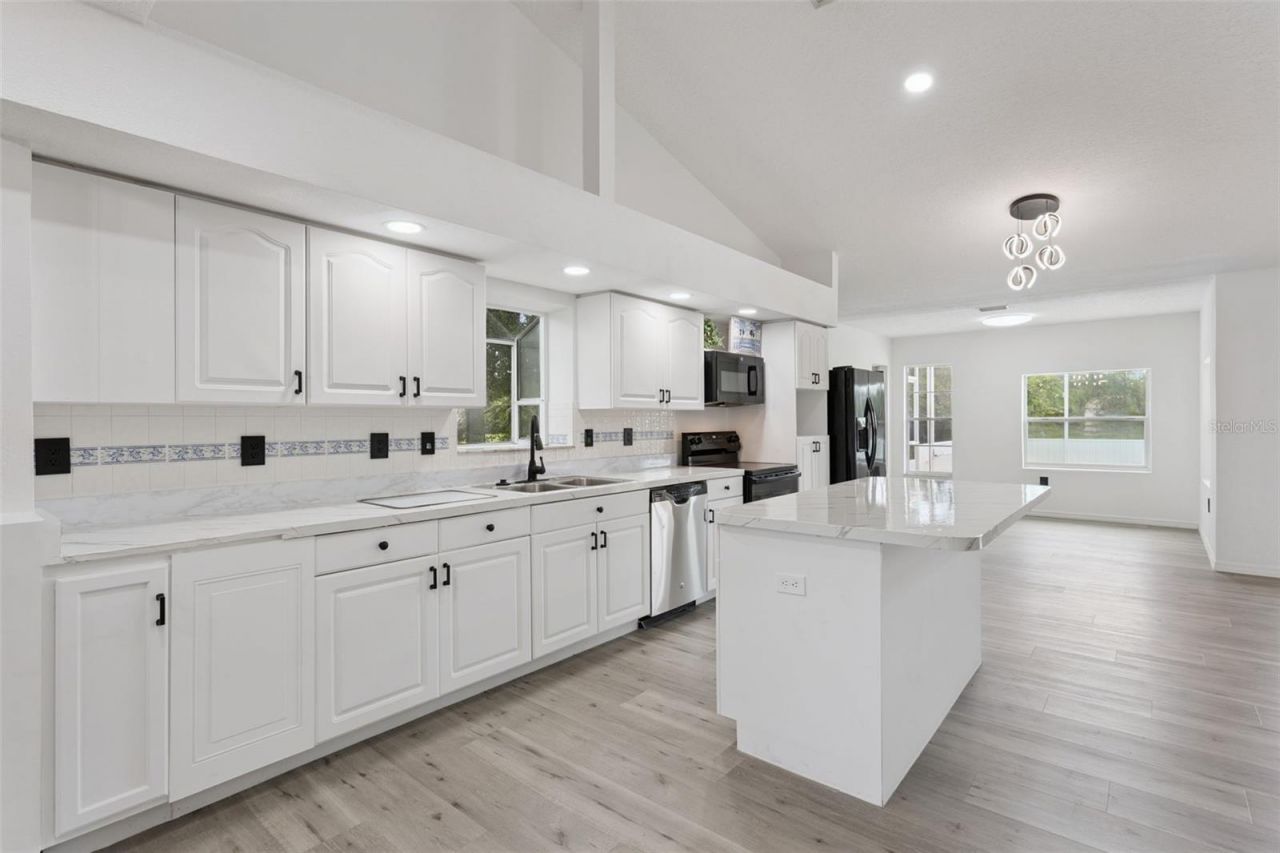 6302 Silver Oaks Drive , Zephyrhills, FL 33542 Photo