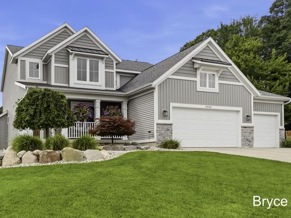 5953 Marblehead Drive NE, Belmont, MI 49306