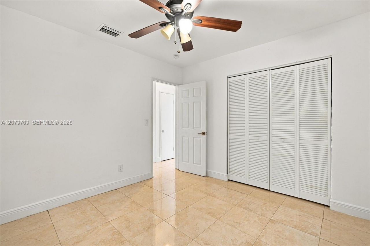 2135 NW 129th St , Miami, FL 33167 Photo