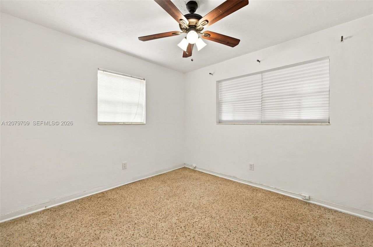 2135 NW 129th St , Miami, FL 33167 Photo