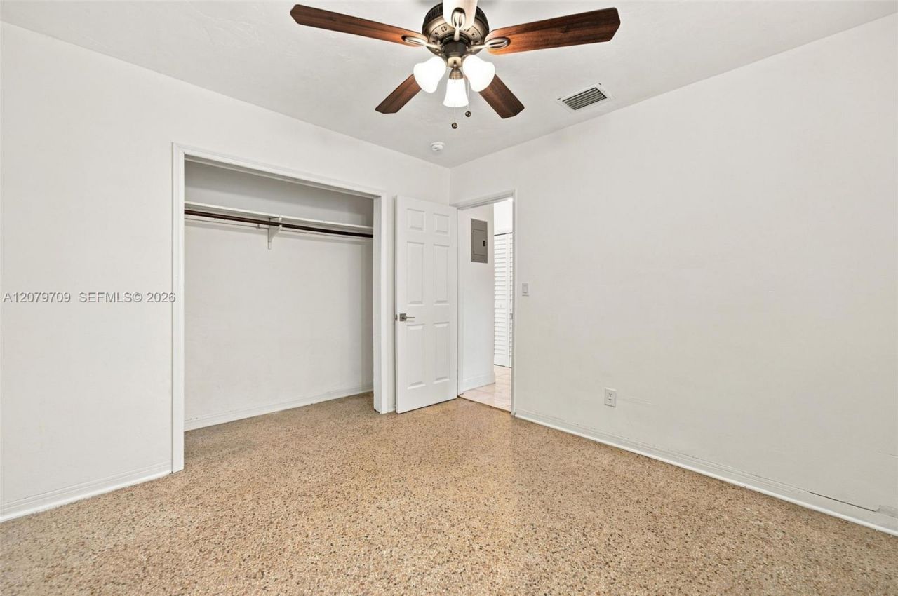 2135 NW 129th St , Miami, FL 33167 Photo