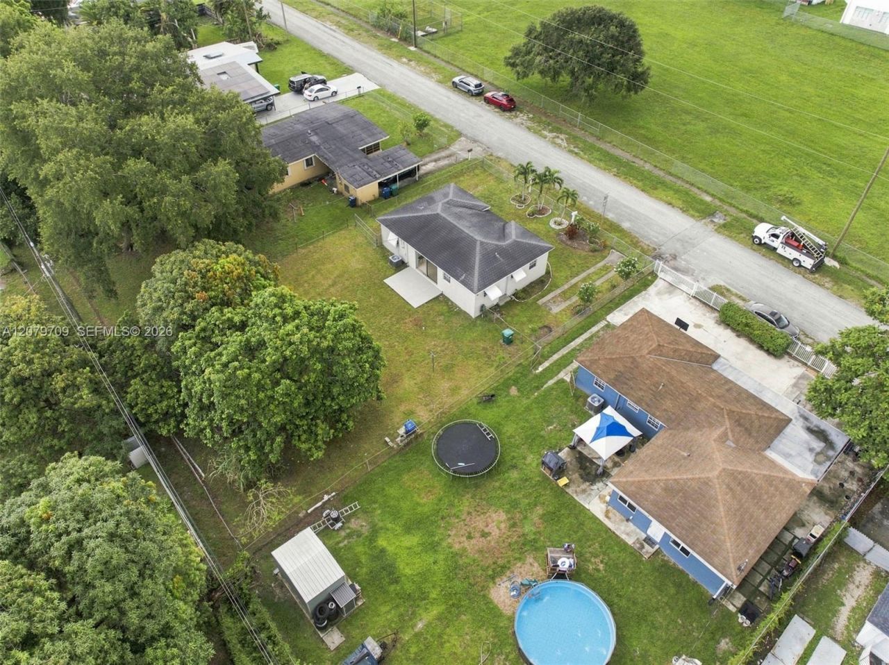 2135 NW 129th St , Miami, FL 33167 Photo