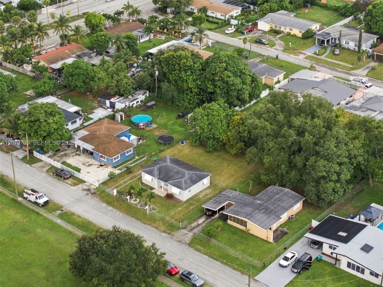 2135 NW 129th St , Miami, FL 33167 Photo