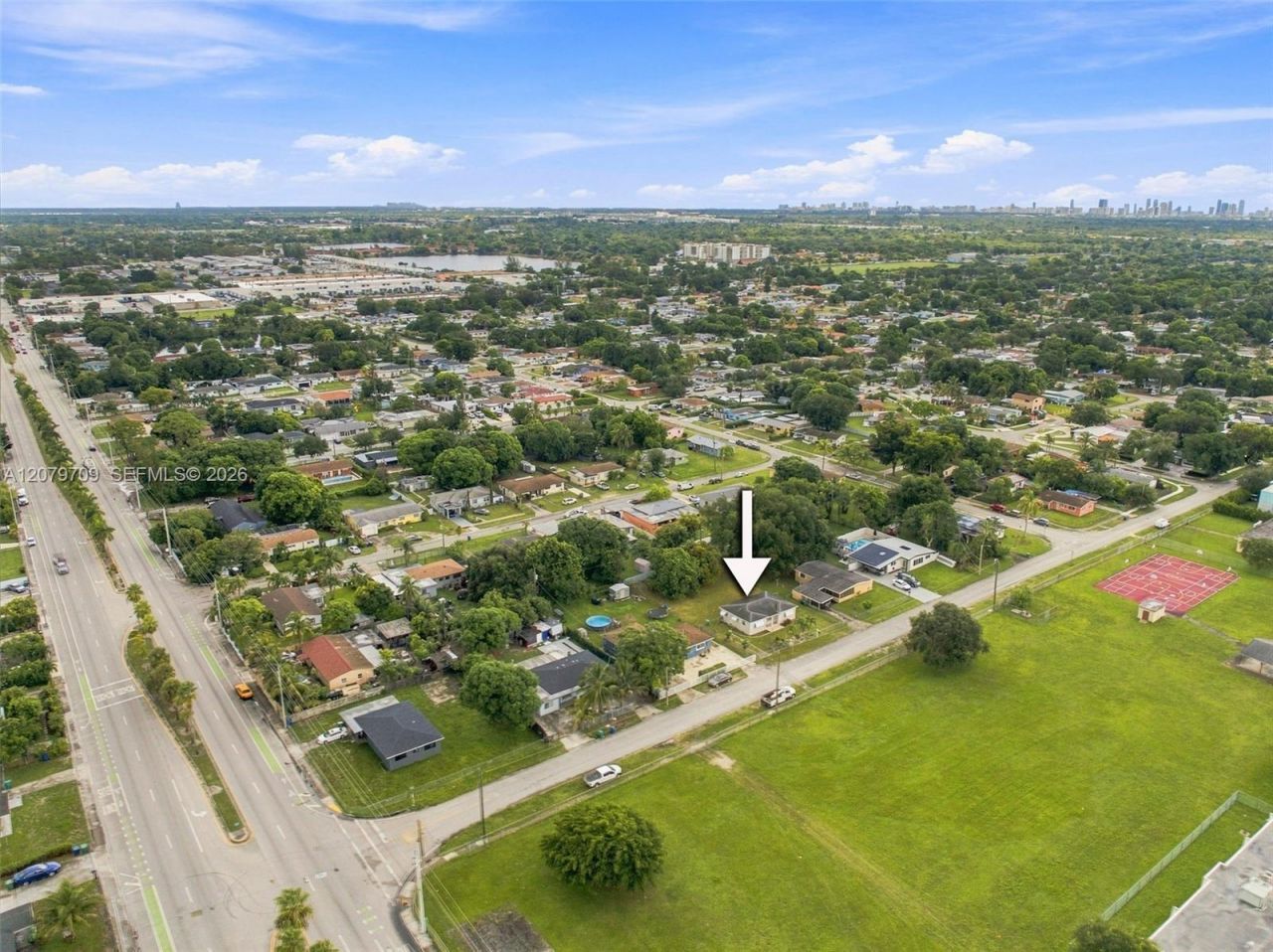 2135 NW 129th St , Miami, FL 33167 Photo