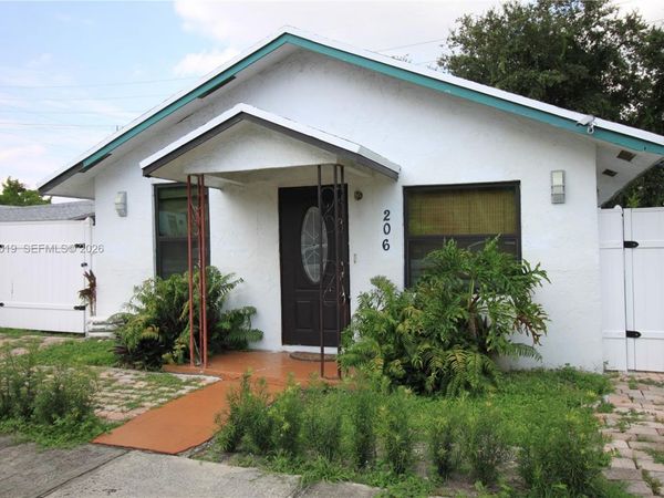 206 SW 2nd Ter , Dania Beach, FL 33004