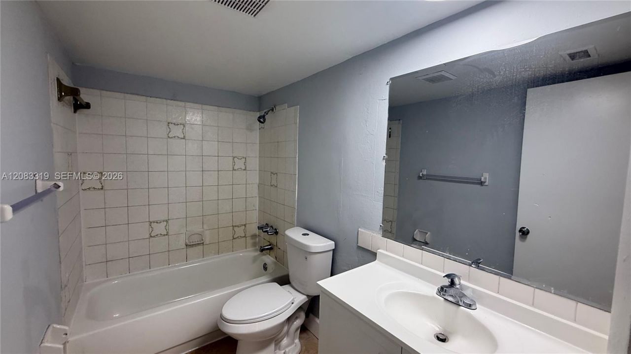 5408 NW 18th Pl, Unit 5408, Lauderhill, FL 33313 Photo