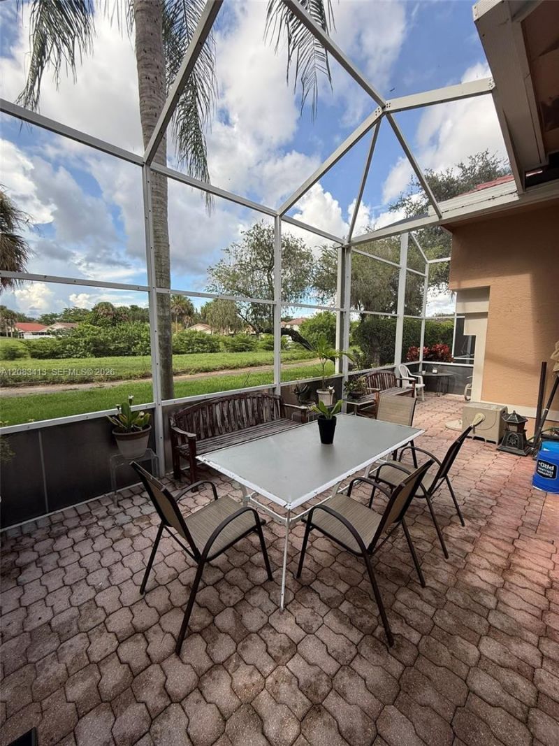 7705 Highlands Cir , Margate, FL 33063 Photo