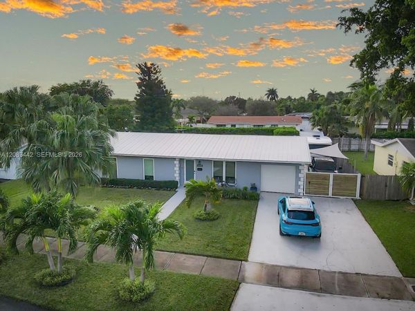 18124 SW 92nd Ct , Palmetto Bay, FL 33157