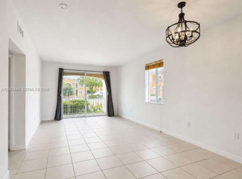 7080 NW 177th St, Unit 107-13, Hialeah, FL 33015 Photo