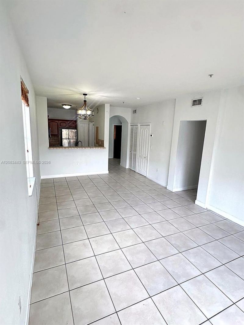 7080 NW 177th St, Unit 107-13, Hialeah, FL 33015 Photo