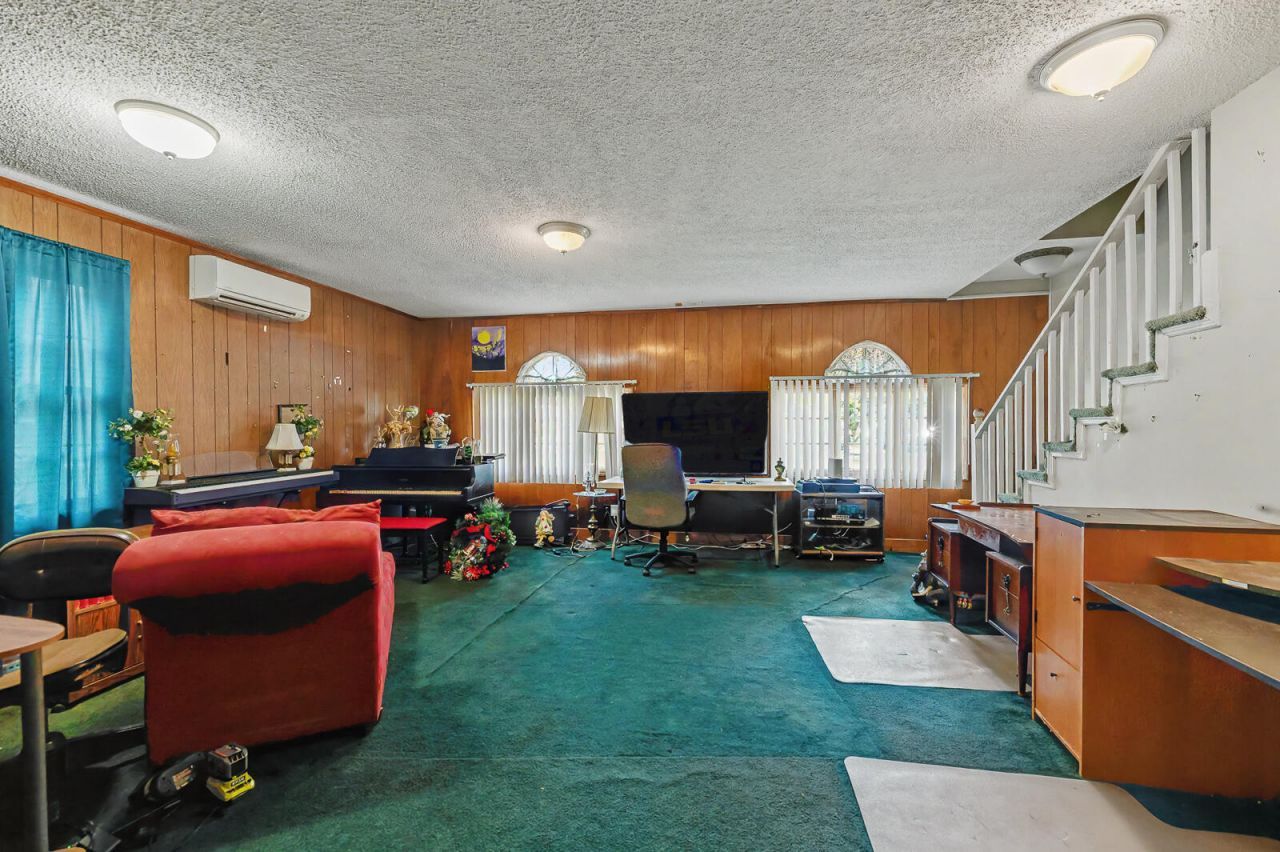 8318 Bordeaux Court Photo 12